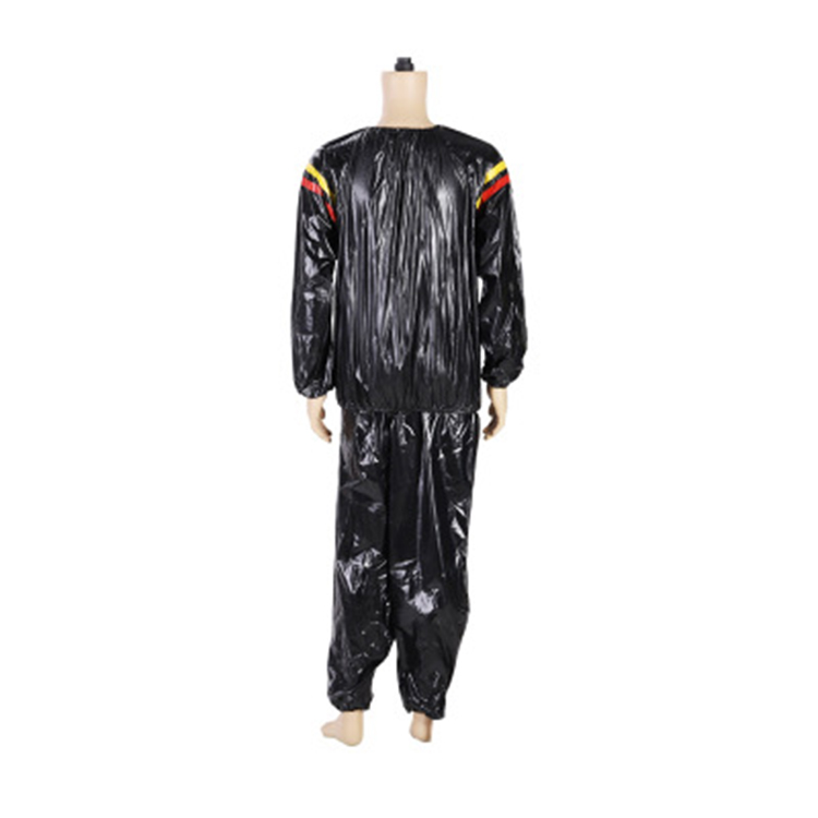 wearing sauna suit to lose weight